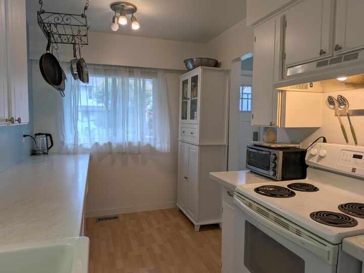 Property Photo:  32880 Bevan Way 114  BC V2S 6R3 
