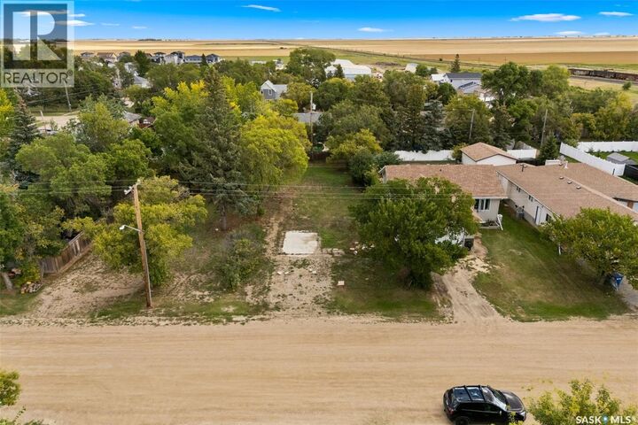 Property Photo: 307 Elder Street SK S0G 3W0