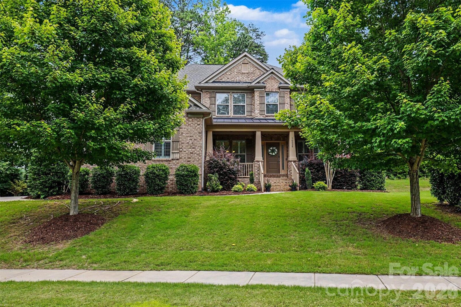 Property Photo:  16524 Crosshaven Drive  NC 28278 