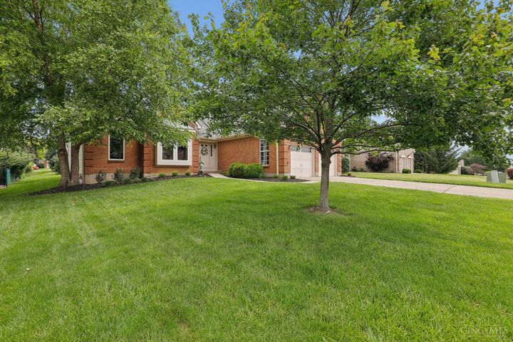 Property Photo:  216 Breezy Vista  OH 45215 