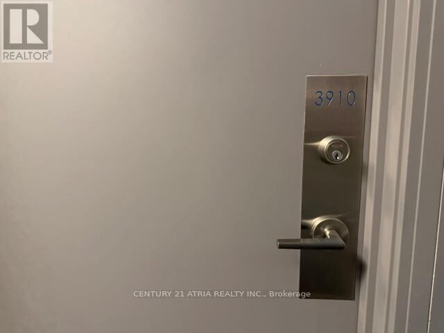 Property Photo:  181 Dundas Street East 3910  ON M5A 0N5 