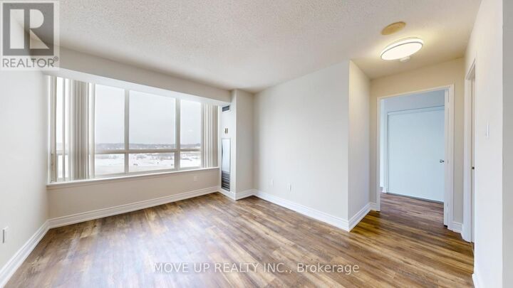 Property Photo: 5 Greystone Walk Drive 1511 ON M1K 5J5