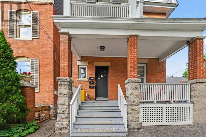 Photo de la propriété:  121 Cartier Street 3  ON K2P 1K4 