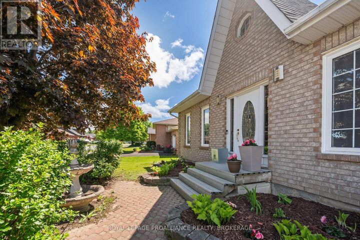 Property Photo: 151 Greenlees Drive ON K7K 6P6