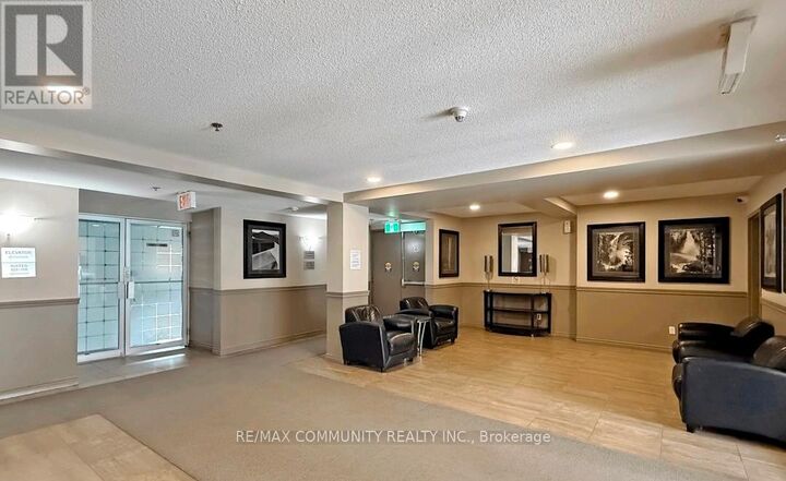 Property Photo: 5225 Finch Avenue East 423 ON M1S 5W8