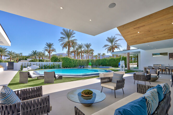 Property Photo:  1 Makena Lane  CA 92270 