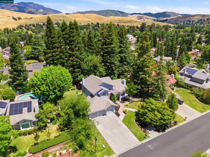 Property Photo:  130 Summerfield St  CA 94506 