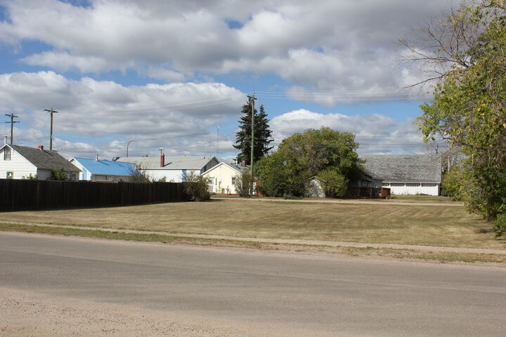 49 Avenue — photo 1