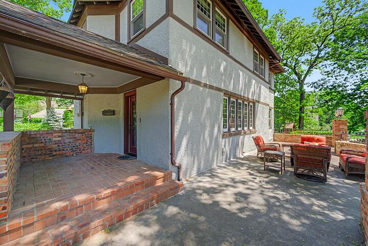 Property Photo:  1302 10th Avenue North  IA 50501 