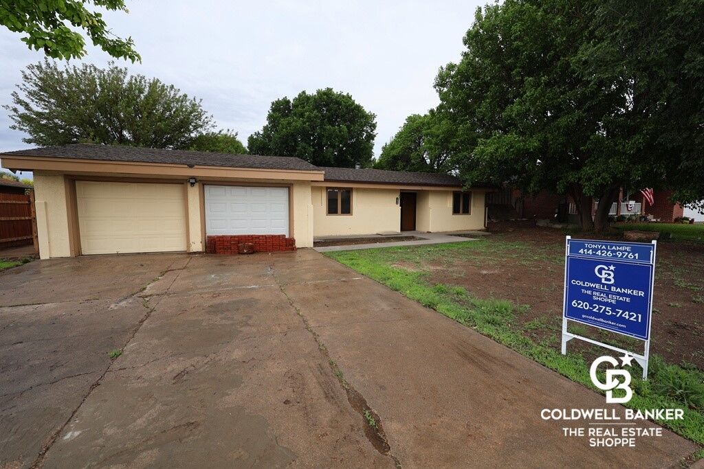 Property Photo:  1524 Harvest Lane  KS 67846 