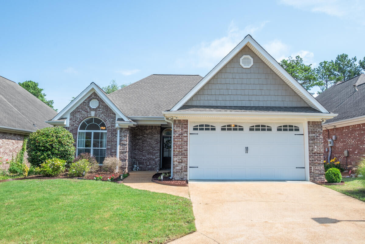 Property Photo:  305 Suzanne Avenue  MS 39759 