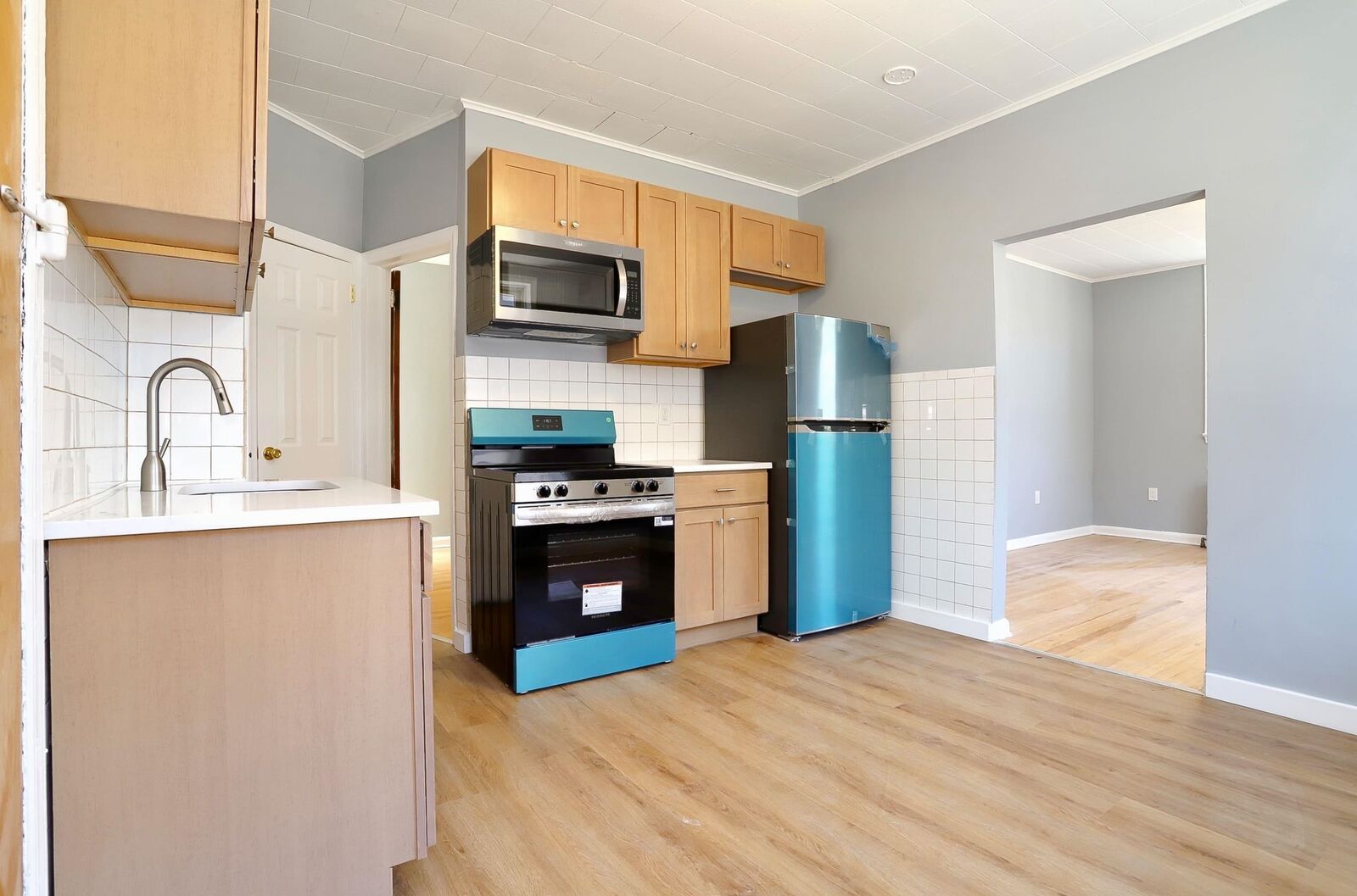 Property Photo:  581 59th St 2  NJ 07093 