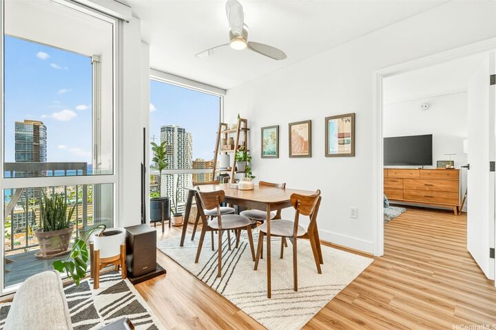 Property Photo:  909 Kapiolani Boulevard 2902  HI 96814 