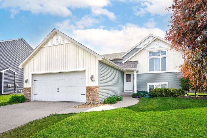 Property Photo:  3304 Poplar Drive SW  IA 50035 
