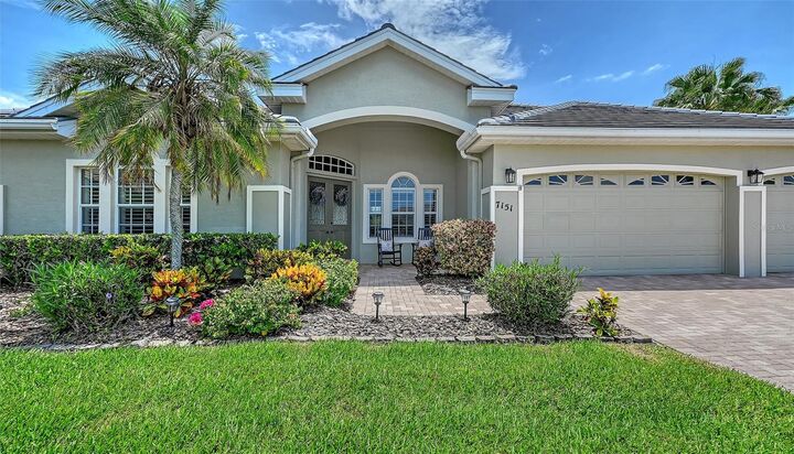 Property Photo:  7151 Wainscott Court  FL 34238 