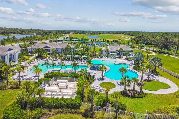 Property Photo:  9718 Crystal Isles Circle  FL 34241 