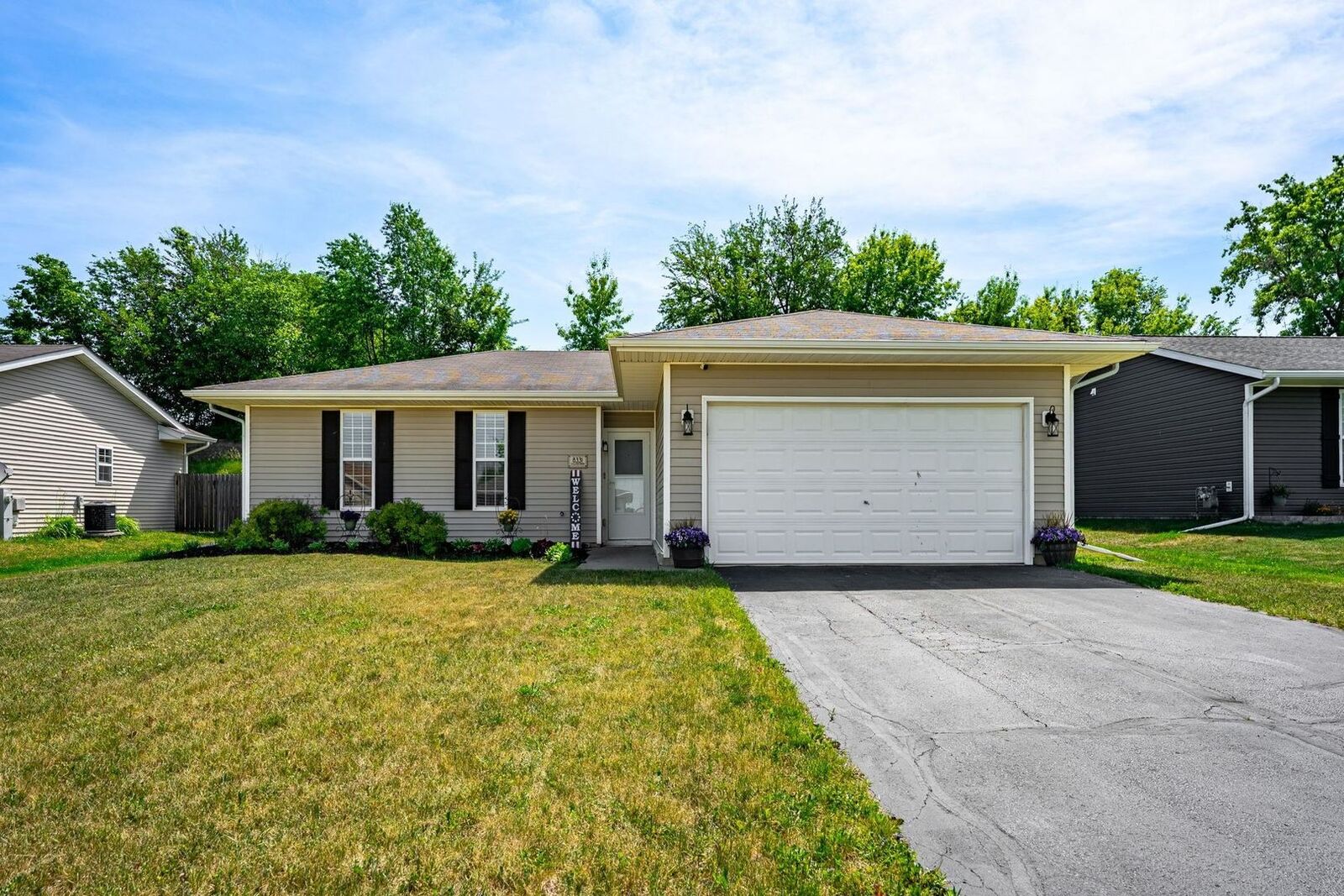 Property Photo:  8331 Crooked Bend  IL 61115 