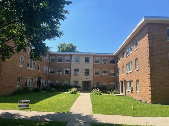 Property Photo:  4825 Hull Street 3E  IL 60077 