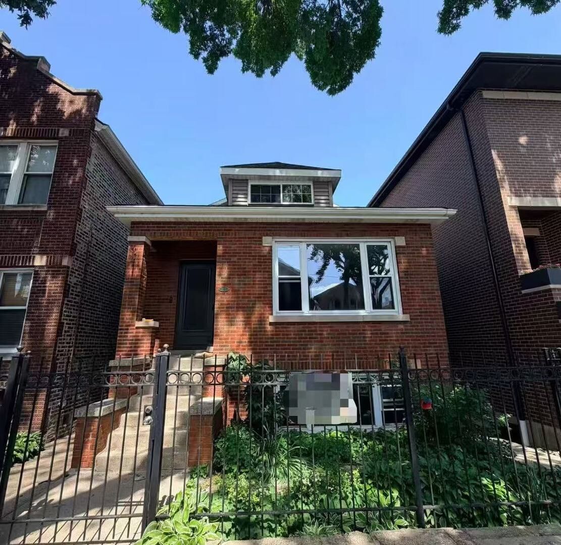Property Photo: 3015 S Quinn Street IL 60608