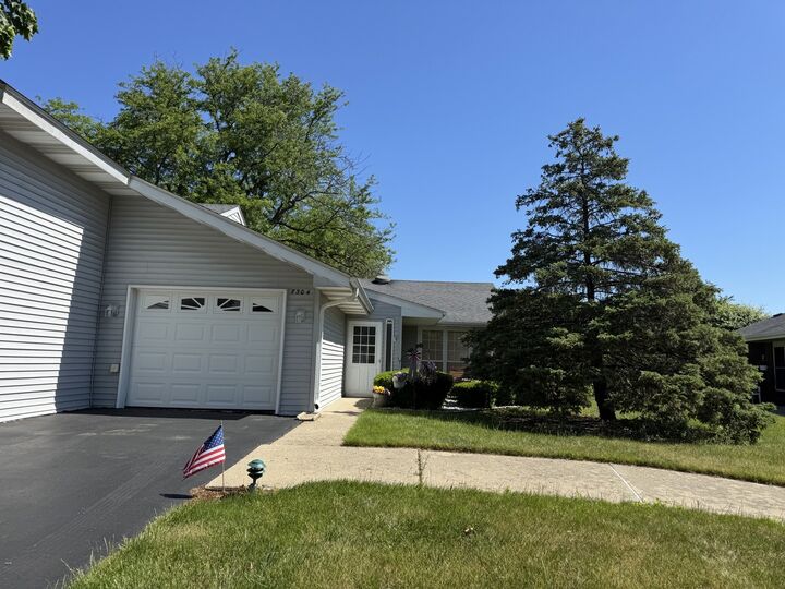 Property Photo: 7304 Lynda Court IL 60020