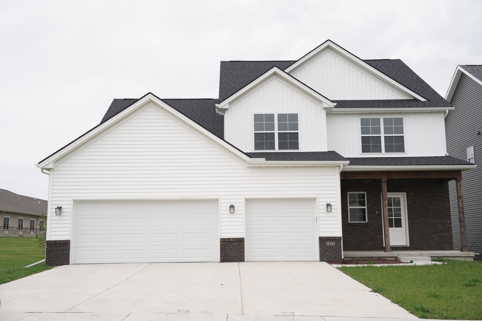 Property Photo: 1313 Woodbine Road IL 61704