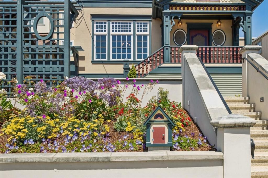 Property Photo:  530 Grand Avenue  CA 94080 