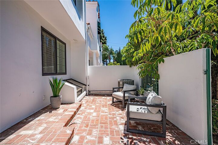 Property Photo:  19462 Pompano Lane 111  CA 92648 