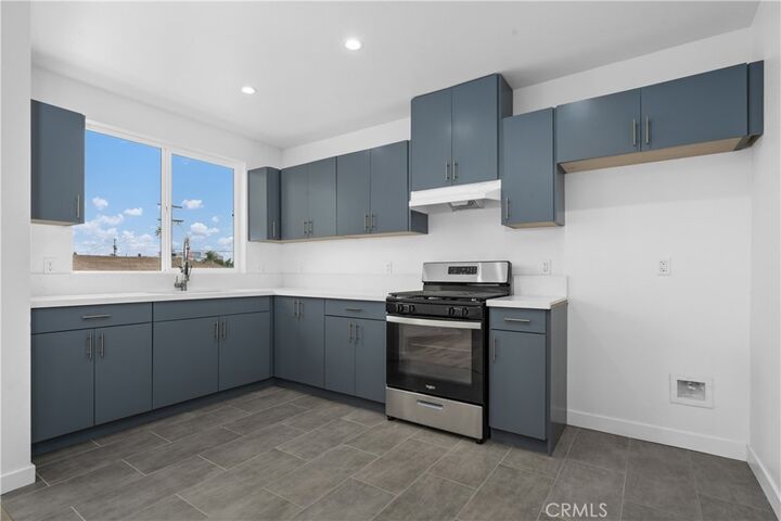 Property Photo:  759 E 25th  CA 90011 