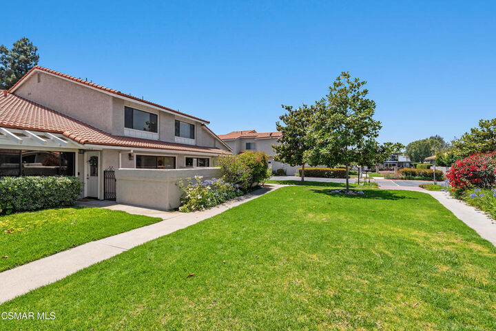 Property Photo:  586 Durango Court  CA 93010 