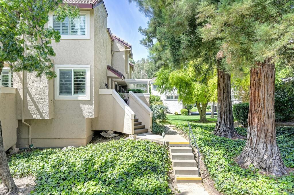 Property Photo:  3092 Swallows Nest Drive  CA 95833 
