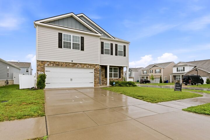 Property Photo: 7354 Sunny Parks Dr TN 37188