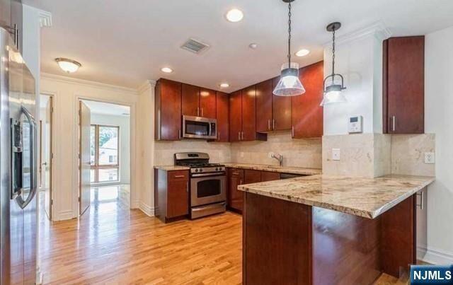 Property Photo: 17 Meadow Road 302 NJ 07070