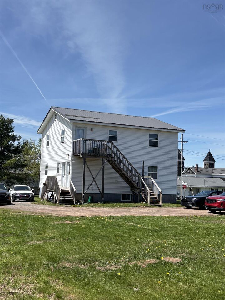 Property Photo:  42 Pleasant Street  NS B0M 1X0 