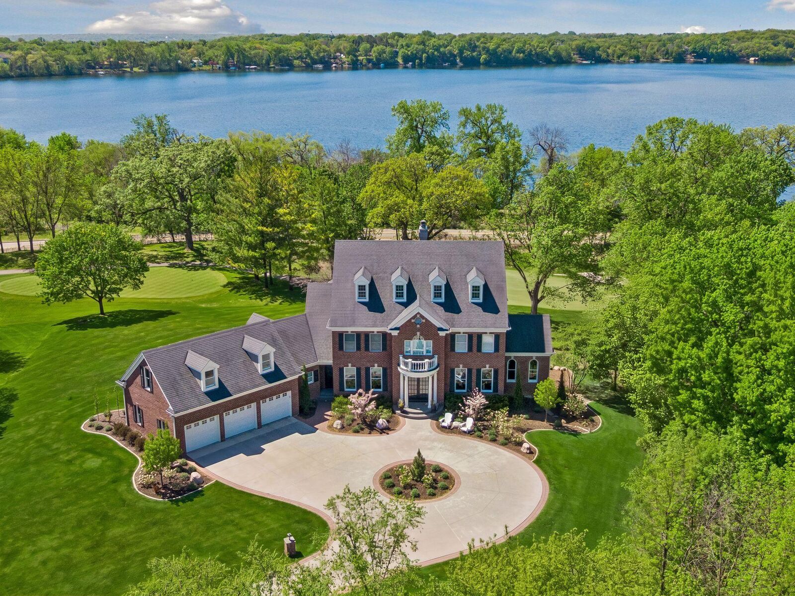 Property Photo:  18482 Bearpath Trail  MN 55347 