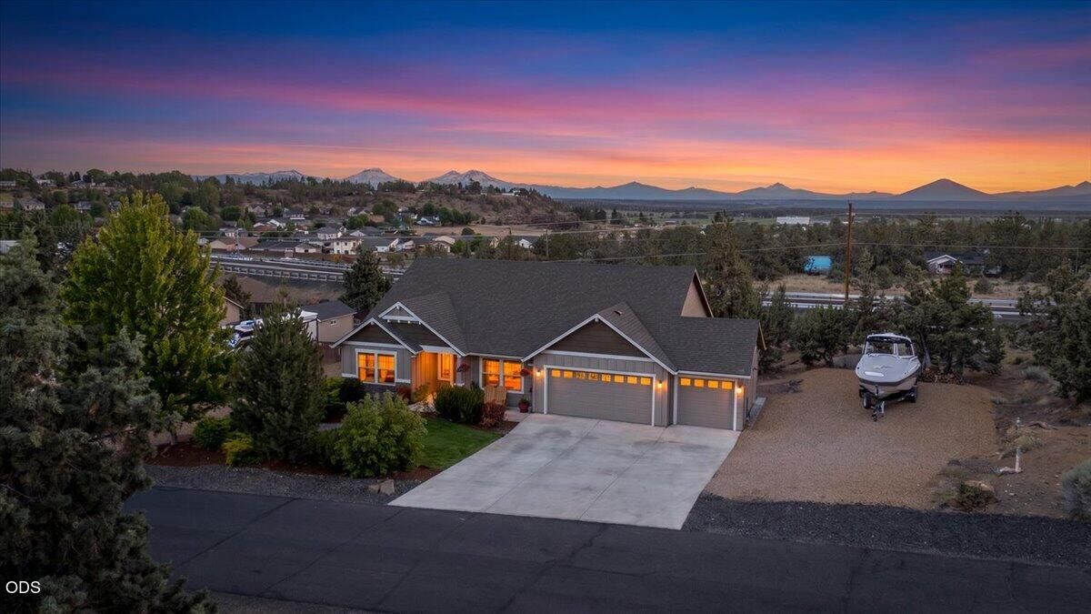 Property Photo:  9265 12th Lane  OR 97760 