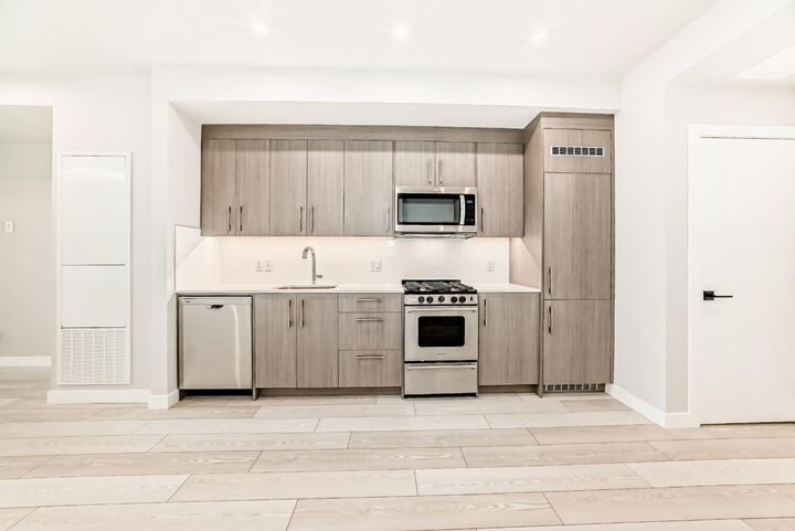 Property Photo:  110 18A Street NW 325  AB T2N 5G5 