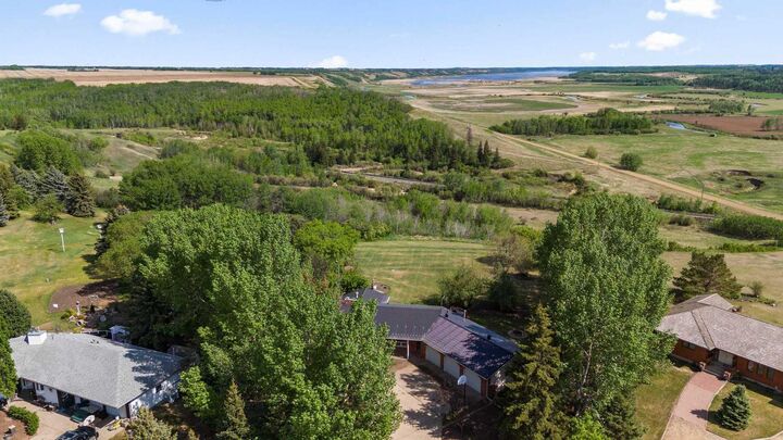 Property Photo: 46139 Range Road 205 AB T4V 5E3