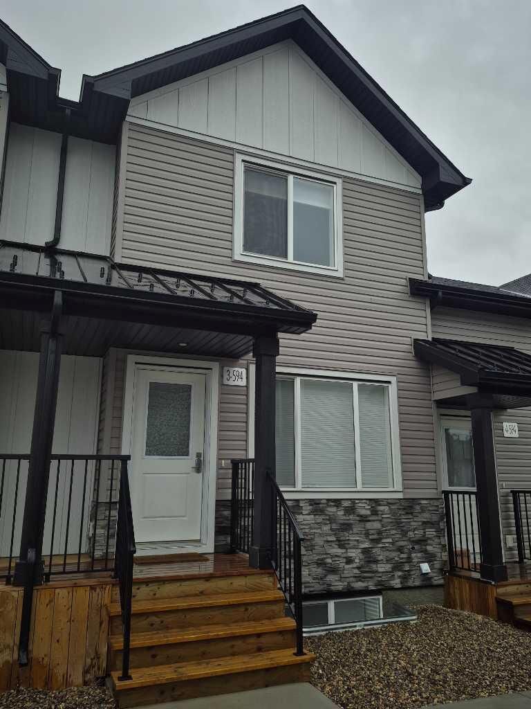 Property Photo:  594 Aquitania Boulevard W 3  AB T1J 5X4 