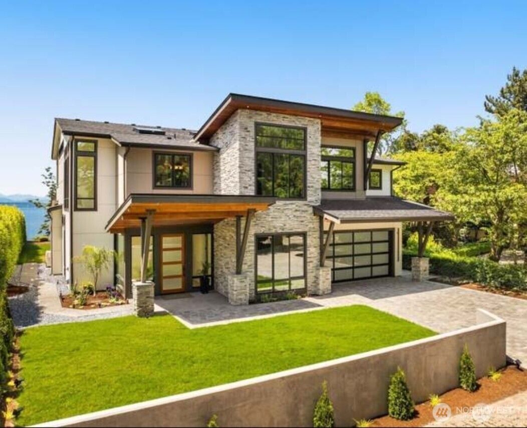 Property Photo: 4800 51st Place SW WA 98116