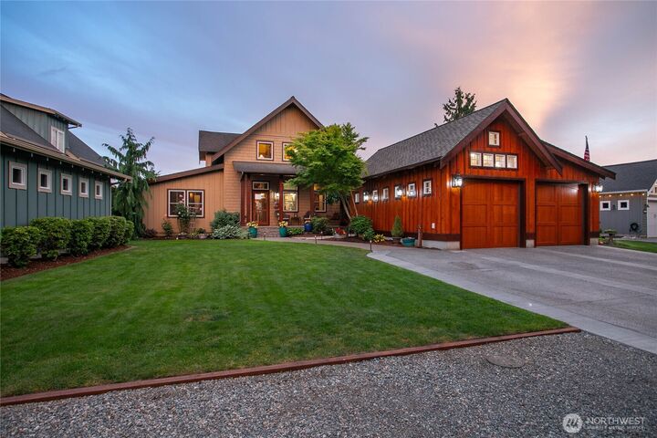 Property Photo: 213 Rosemary Way WA 98264