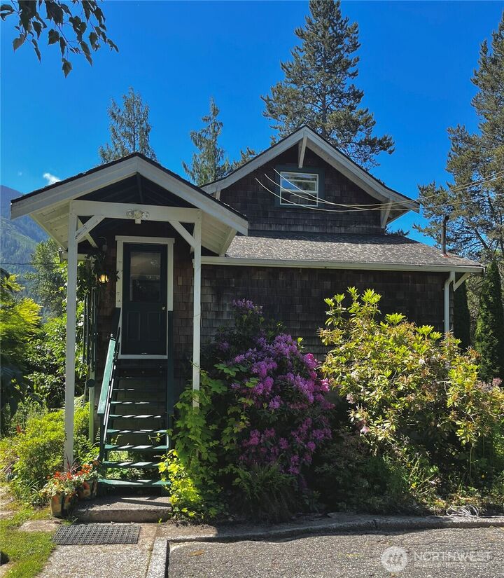 Property Photo: 435 Noble Avenue WA 98255