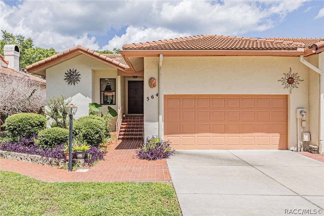 Property Photo:  564 San Remo Circle  FL 34450 