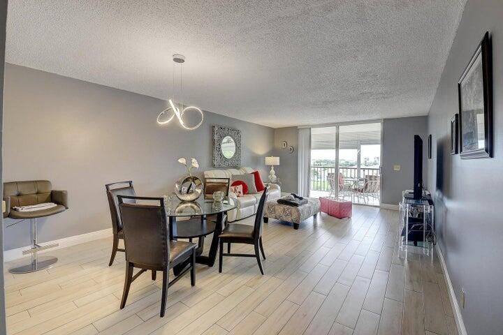 Property Photo:  14723 Cumberland Drive 4060  FL 33446 