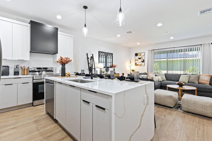 Property Photo: 601 SW 3rd Street FL 33444