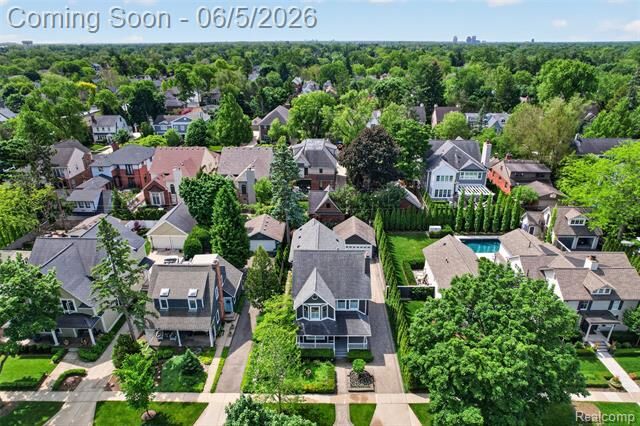 Property Photo: 691 W Frank Street MI 48009
