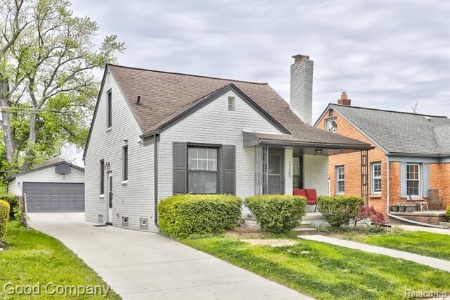 Property Photo:  3269 Royal Avenue  MI 48072 