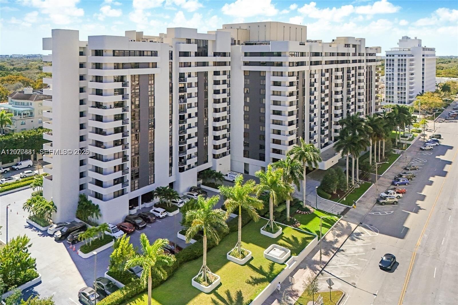 Property Photo:  600 Biltmore Way 1210  FL 33134 