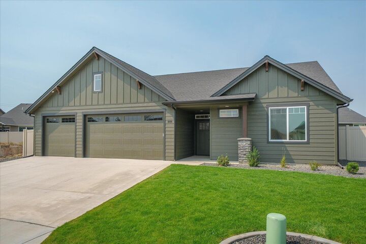 Property Photo:  18191 N Morton Ct  WA 99005 