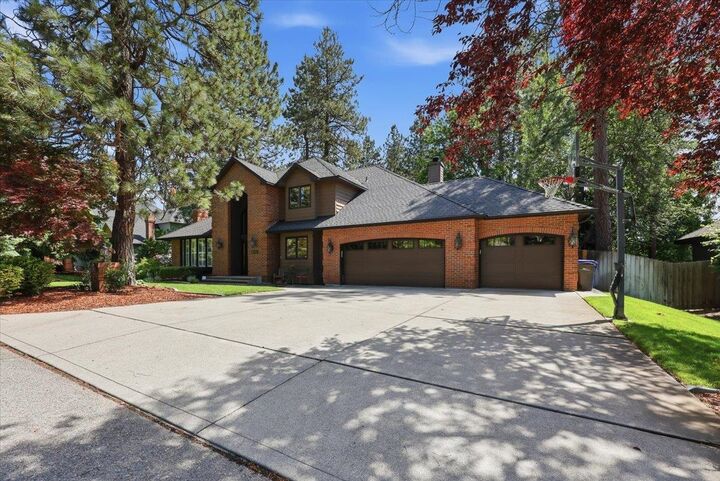 Property Photo:  6321 S Auer St  WA 99223 