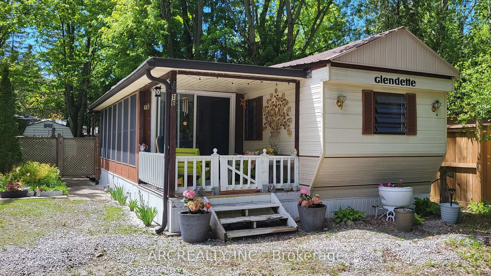 Property Photo:  16 Chickadee Court  ON L0E 1N0 